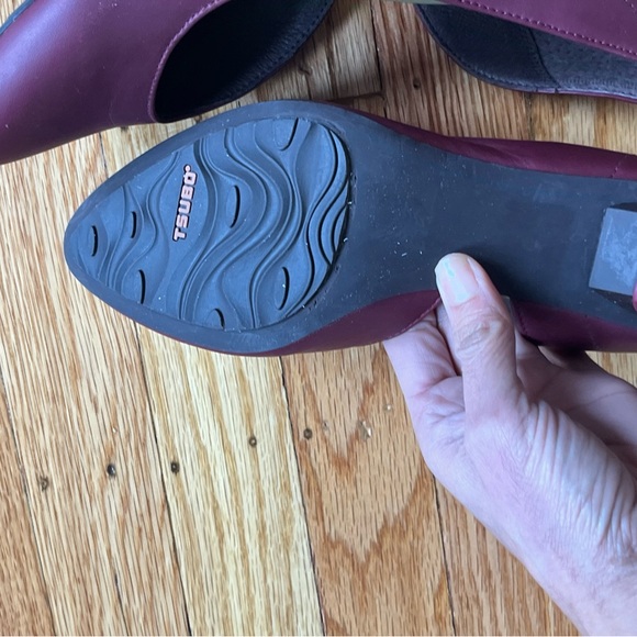 Elegant Burgundy Women's Heels - Picture 3 of 7